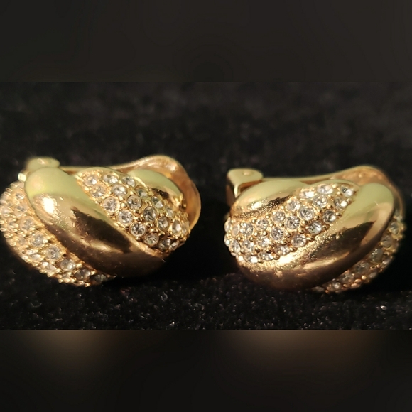 CHRISTIAN DIOR Vintage Polished Gold-plated and Crystal Pave  Clip-on Earrings - Picture 1 of 3